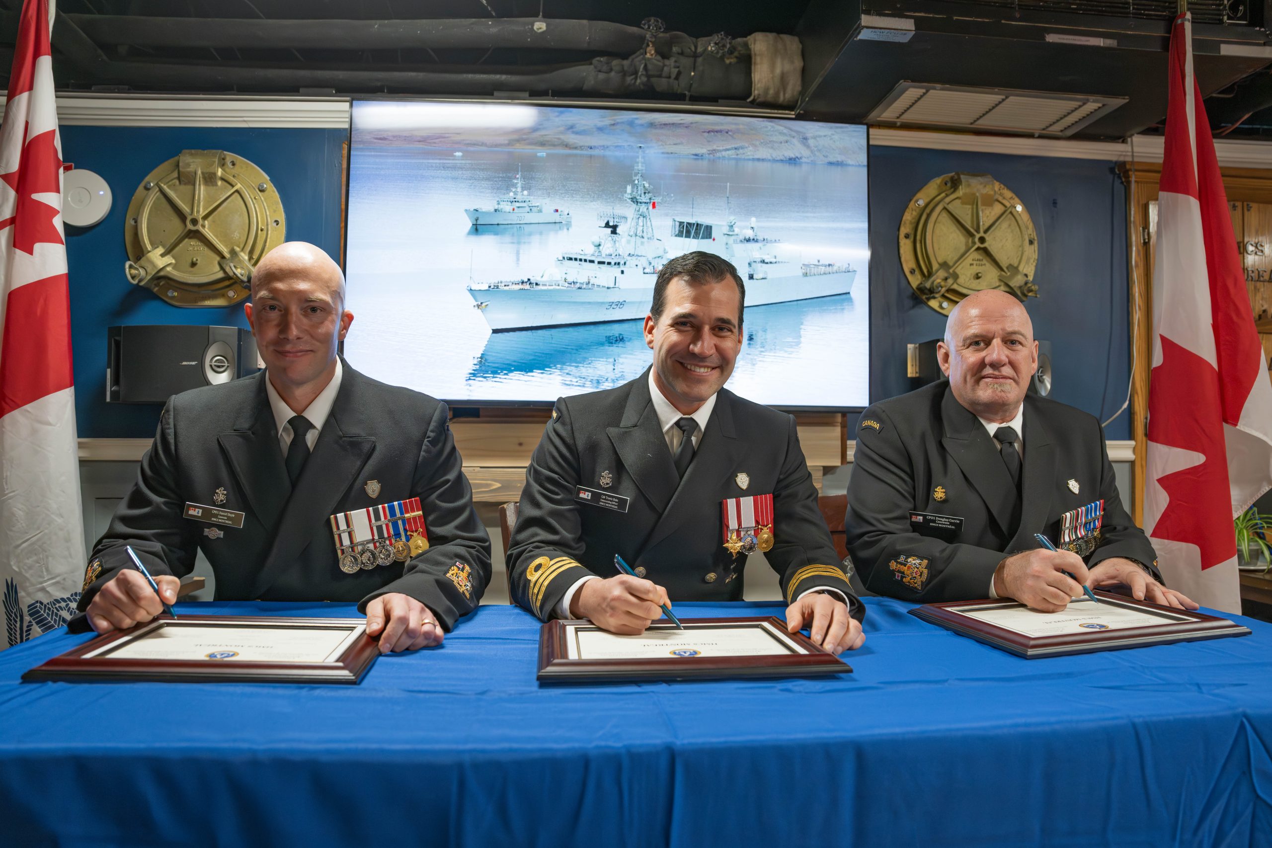 New HMCS Montréal crew gets its Coxn Trident Newspaper